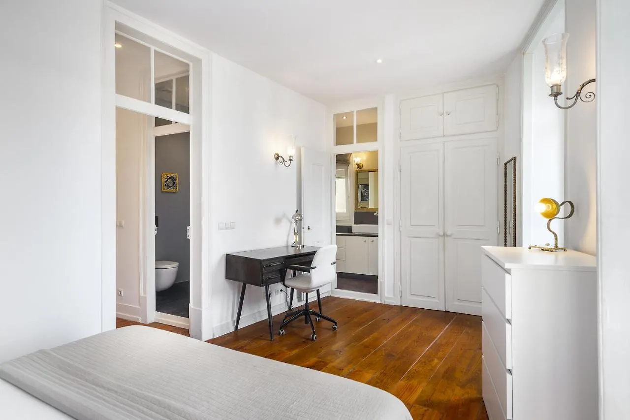 Apartment Whome Central 1-Bed W/ River Views Great For D Nomads & R Workers Lisbon Portugal