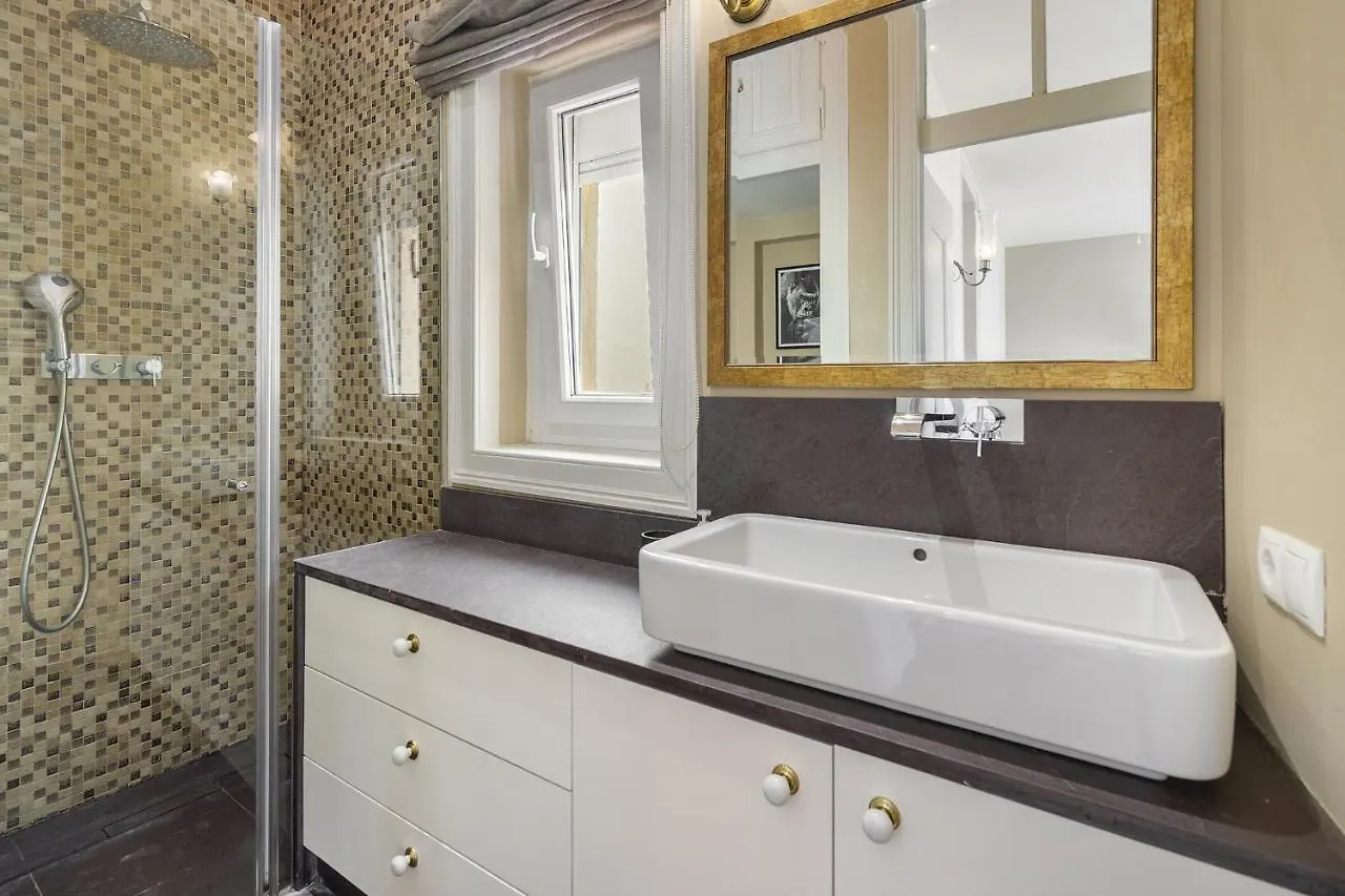 Whome Central 1-Bed W/ River Views Great For D Nomads & R Workers Lisbon 0*,